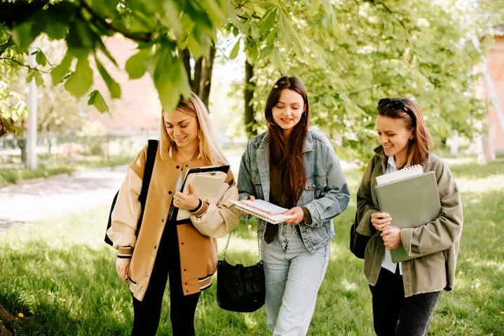 Member of Researchers & College Students